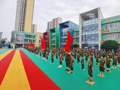 蔡甸区直属幼儿园：当“小红军” 学走长征路