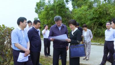 中国气象局局长庄国泰一行来蔡甸区实地调研5·14龙卷风受灾情况