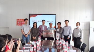 武汉工程大学大学“语”你同行志愿团队走进索河石山小学