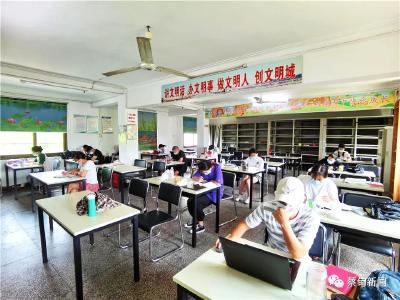 快乐过暑假 蔡甸图书馆迎来“读书热”
