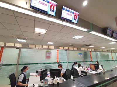 省医疗保障局调研蔡甸区医疗费用报销“一事联办”工作