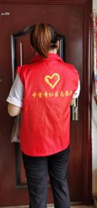 贴心照顾独居儿童 蔡甸经开中营寺社区有位暖心志愿者