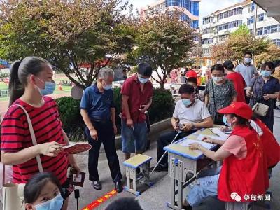 切实扛起责任担当 区交通局下沉党员筑牢社区“防疫墙”