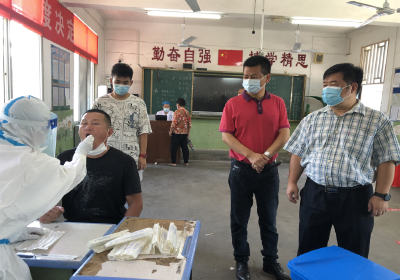  胡朝晖到永安街道检查指导疫情防控工作
