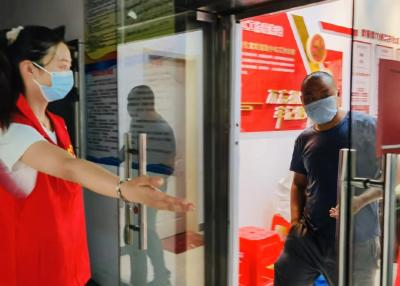 蔡甸人民教师：战“疫”一线尽显担当