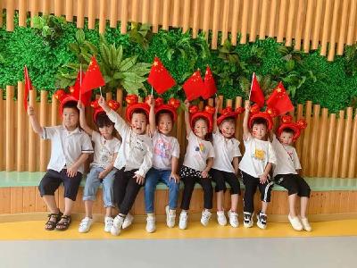 厚植爱国情怀 蔡甸区各校创意礼赞祖国母亲