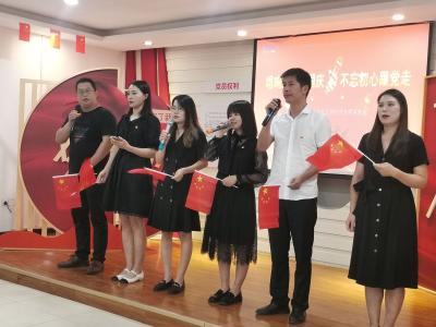 蔡甸七社区共同唱响革命歌曲颂祖国