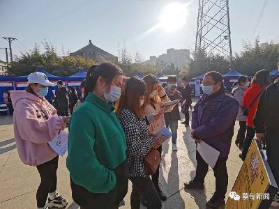 蔡甸：招聘会开进社区 岗位送到百姓家门口