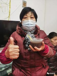浓情腊八节 亲亲邻里情 蔡甸茂源社区开展腊八节主题活动