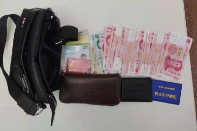 男子酒后遗失财物被顺手牵羊 蔡甸民警顺藤摸瓜帮寻回