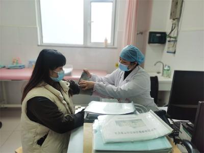“三八”妇女节  蔡甸多家医院送出关爱女性“健康大礼包”