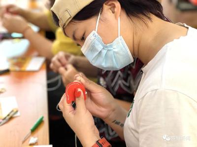 中法城恒大社区：指尖展“技艺” 绽放巾帼风采