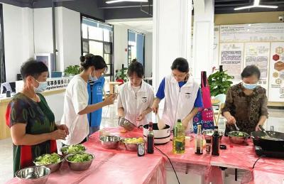 中法城同济社区居民共享中外美食，秀出烹饪“真功夫”