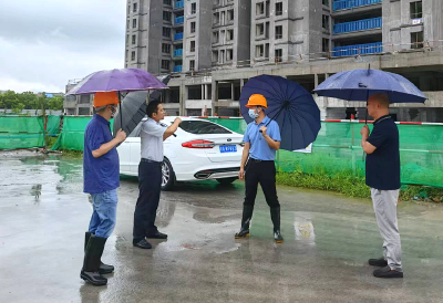 闻“汛”而动！蔡甸迅速开展强降雨天气在建工地安全隐患排查