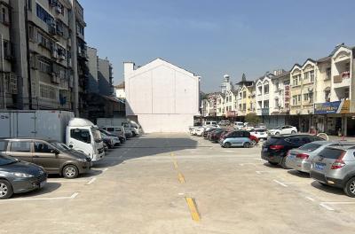 盘活闲置用地，蔡甸城关又新增一处停车场
