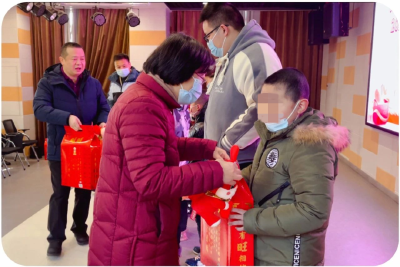 蔡甸：与爱同行 新春慰问情暖“折翼天使”