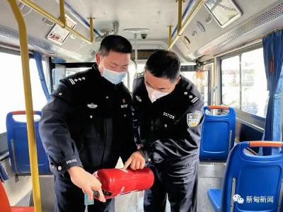 筑牢春运道路交通安全防线 蔡甸开展客运车辆安全“大体检”