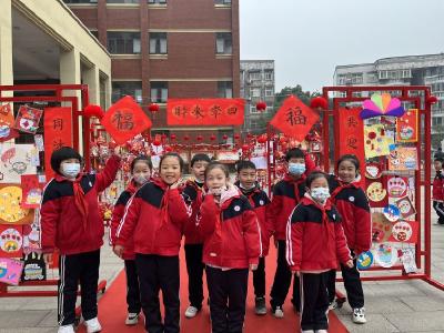 开学了！蔡甸学子奔向学校 拥抱春天