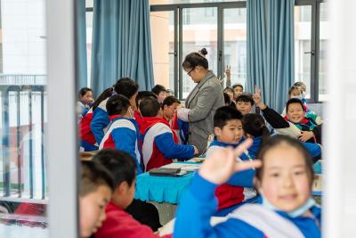 蔡甸“众智·众志”学区联盟打造班主任专业发展带头人