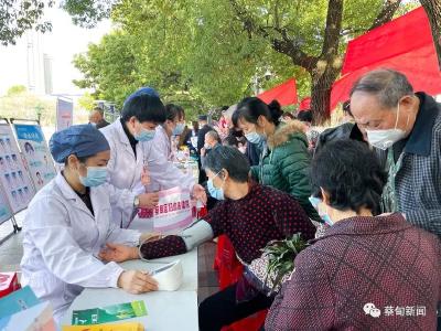 蔡甸区妇联开展“三八维权周”法治宣传教育活动