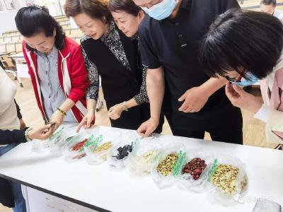 家长进课堂 蔡甸师生感受中医文化魅力