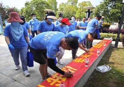 蔡甸区开展禁渔宣传活动 共同守护“母亲河”