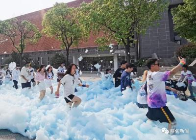 蔡甸校园彩色趣跑 邂逅青春与活力