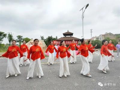  传承红色基因 蔡甸区红色文艺轻骑兵巡回演出走进侏儒山战役博物馆