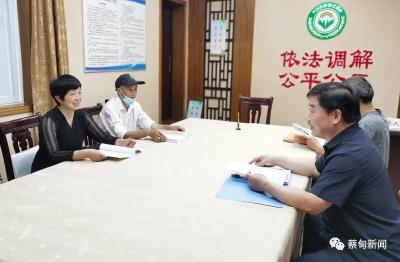 我为群众办实事丨蔡甸：劳动仲裁保权益 群众致谢送锦旗