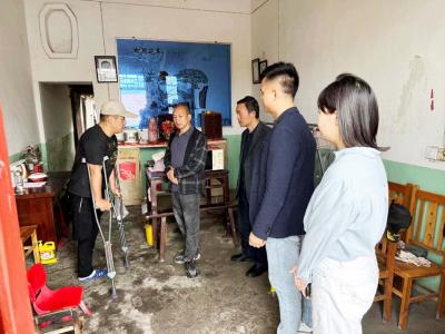 蔡甸：政法先锋进村湾 精准帮扶暖民心