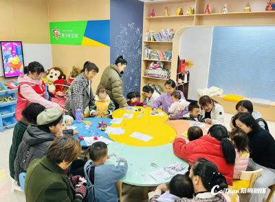 中法城同济社区：亲子互动架起家庭关爱之桥
