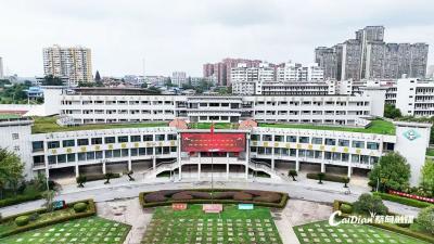 龙乐豪回母校科普讲座引强烈反响 学子立志投身科技强国