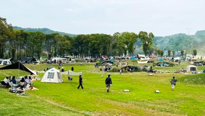 星空电影+秋日市集！“双节”牧川露营成市民“逃离喧嚣”新选择