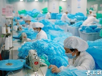 郧阳区今年已出口医用隔离衣1000万件 主要销往瑞士等国