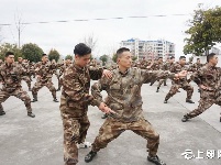 新兵学练武当拳