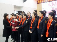 先进奖状送上门
