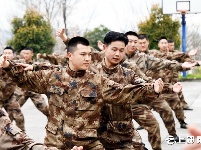 新兵学练武当拳