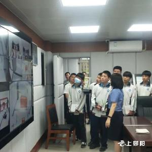 郧阳区检察院开展“携手落实‘两法’ 共护祖国未来”开放日活动