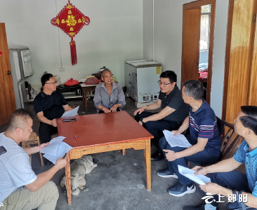 十堰聚鑫产业投资集团：带着“翻译”下基层，边译边学察民情