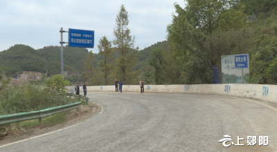 刚刚，鲍鱼岭隧道通车，郧白路全线贯通！