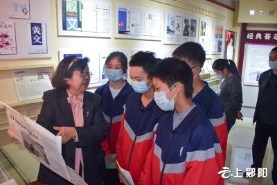 杨溪中学：“梅苑”中根植家国情怀