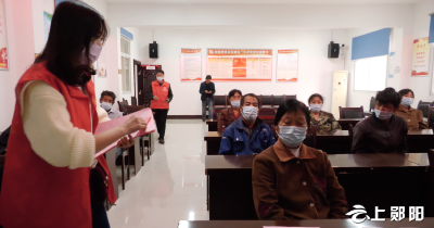 郧阳生态环境分局开展“秸秆禁烧”宣传