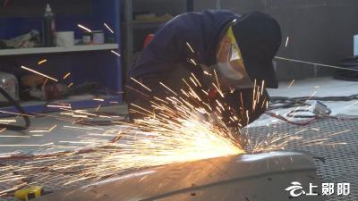 郧阳区创新创业大赛 不惧“烤”验  “焊”出精彩 