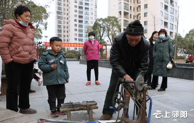 【新春走基层】郧阳“最后的磨刀人”的心灵坚守