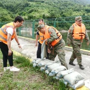 谭家湾镇开展防汛应急演练 筑牢安全底线