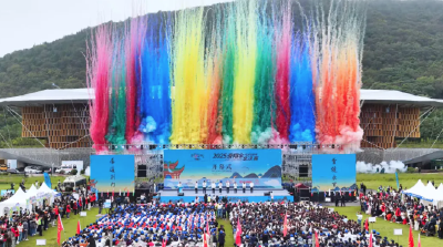 一座内陆城市的“飞天答卷”——三届滑翔伞定点世界杯对荆门意味着什么