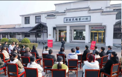 仙桃“定制式”宣讲党的二十届四中全会精神：烟火气里“冒热气”，群众中“聚人气”