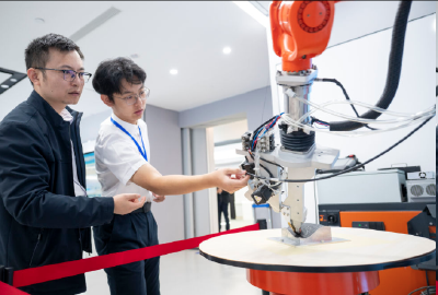 经济参考报｜向新而行才智涌流 科创推动蓄势赋能 ——湖北“尖刀”工程培育新质生产力观察