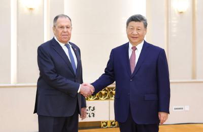 习近平会见俄罗斯外长拉夫罗夫 