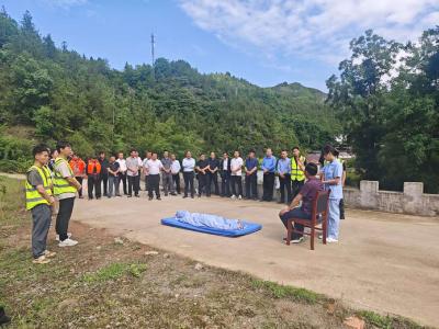 郧阳区白浪镇开展防汛抢险应急演练